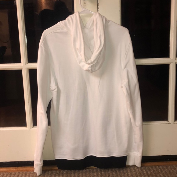 Sweatshirt - Picture 3 of 4